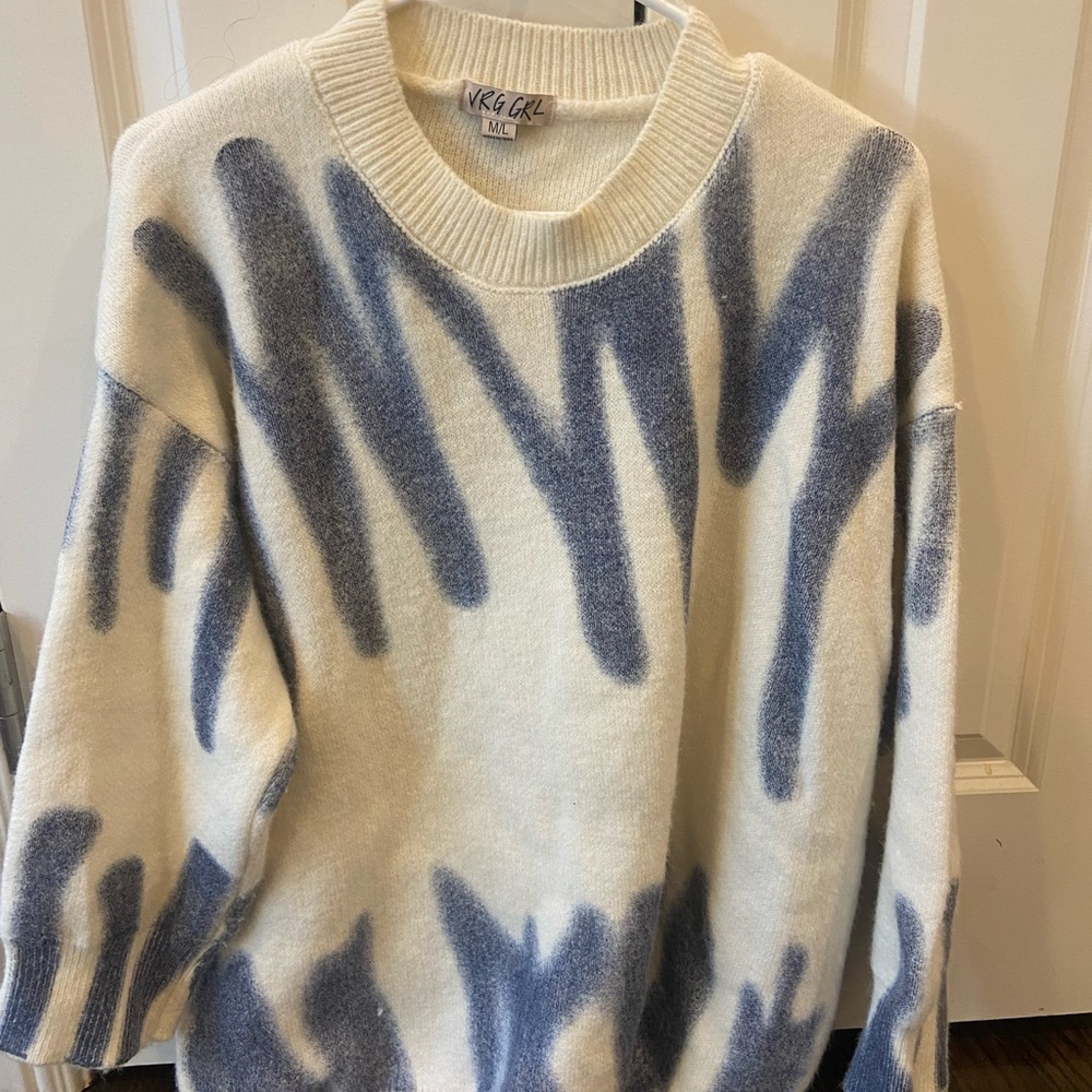 Verge girl sweater